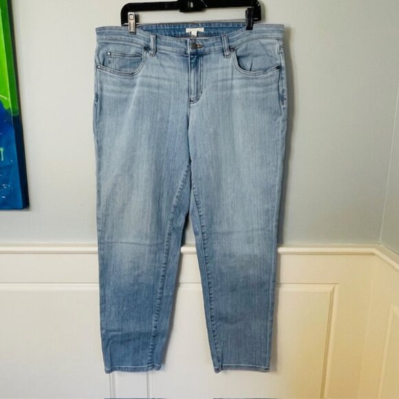 Eileen Fisher Boyfriend Jeans Organic Cotton 14 Light Wash Denim (36x28) - Picture 2 of 8